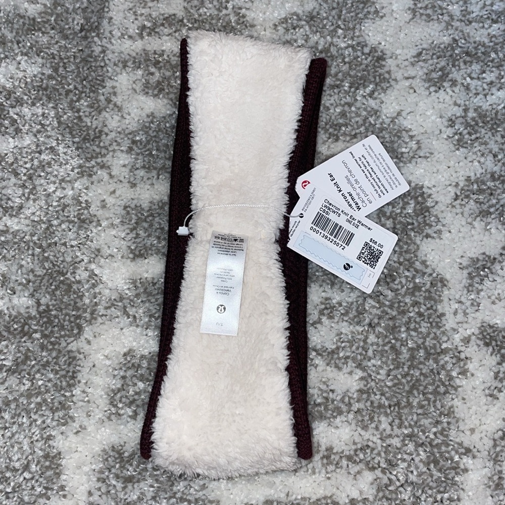 NWT - Chevron Knit Ear Warmer - Cassis - Picture 4 of 4